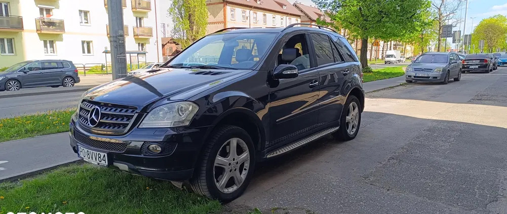 samochody osobowe Mercedes-Benz ML cena 35500 przebieg: 300000, rok produkcji 2007 z Tomaszów Lubelski